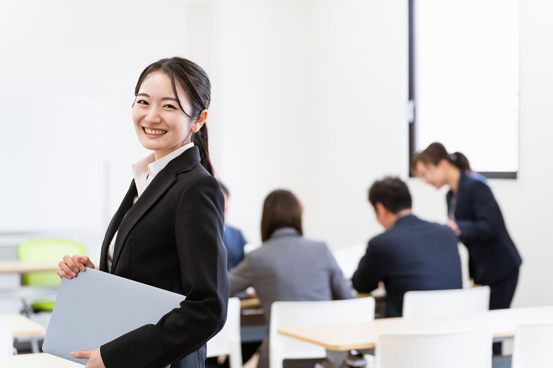 バックオフィス効率化で組織運営を改善｜人手不足を補う仕組みづくりと外部支援の活用法